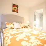 Dudley Cosy 2 Beds 2 Baths With Free Parking